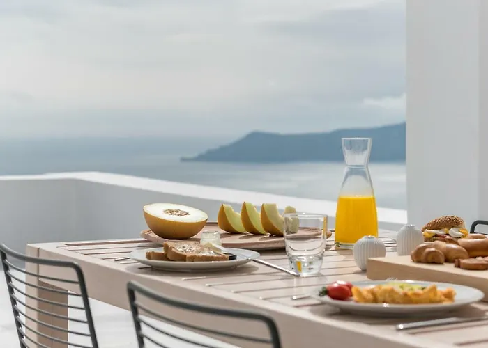 White Ark Fira (Santorini)