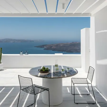 White Ark Willa Fira (Santorini)