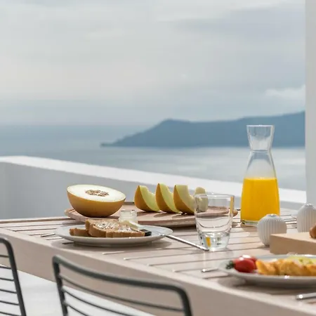 White Ark סנטוריני