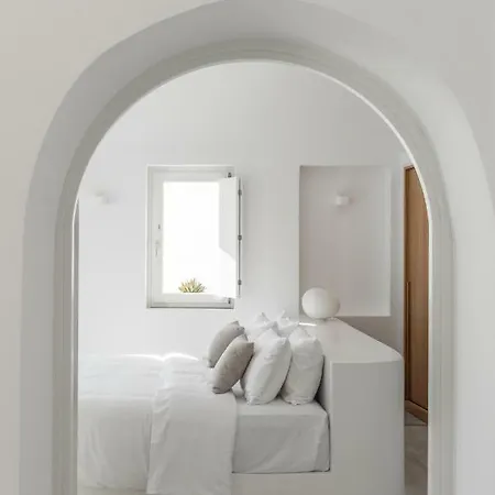 White Ark Fira (Santorini)